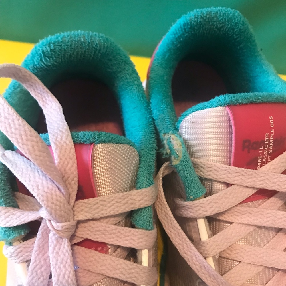 Kids Reebok Shoes - Picture 3 of 8